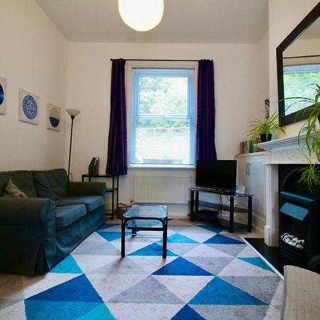 Blachington Cottage, Stunning And Central By Air Premier Сийфорд Екстериор снимка